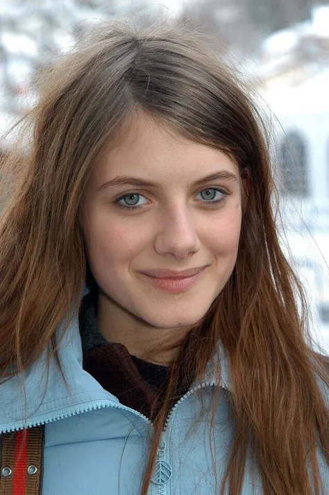 Melanie Laurent young enhanced