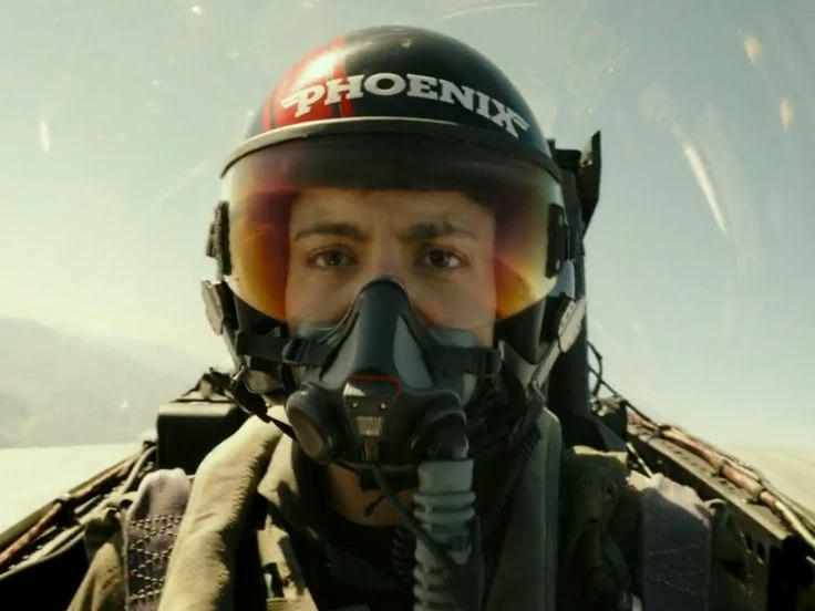 Phoenix top gun pilot_rel_260420