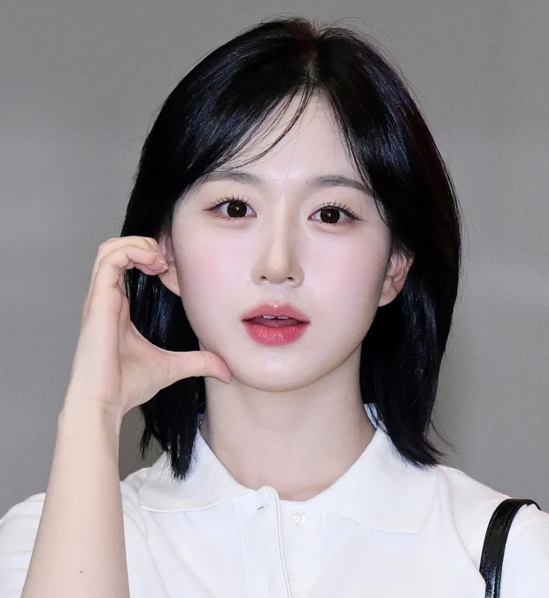 Haewon | NMIXX_rel_260420